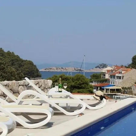 Family-friendly With Swimming Pool - Mljet - 22317