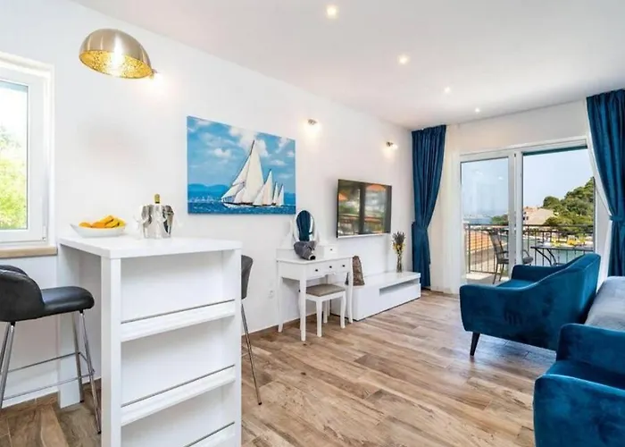 Family-friendly With Swimming Pool Pomena, Mljet - 22317 * פומנה