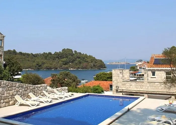 Family-friendly With Swimming Pool Pomena, Mljet - 22317 פומנה