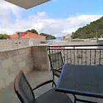 Family-friendly With Swimming Pool Pomena, Mljet - 22317 Lejlighed