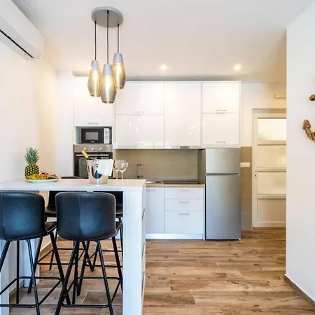 شقة Family-friendly With Swimming Pool Pomena, Mljet - 22317 بومينا