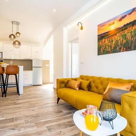 Family-friendly With Swimming Pool Pomena, Mljet - 22317 公寓