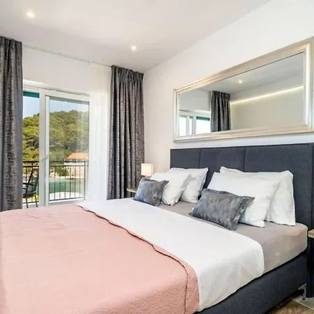 Family-friendly With Swimming Pool Pomena, Mljet - 22317 公寓 波梅纳