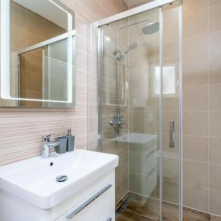 شقة Family-friendly With Swimming Pool Pomena, Mljet - 22317 *