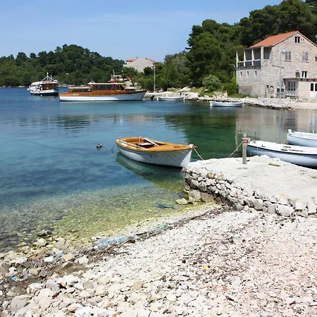 Family-friendly With Swimming Pool Pomena, Mljet - 22317 Lejlighed *